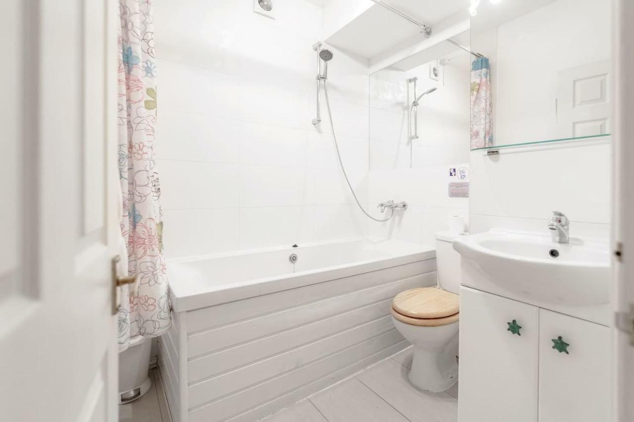 3 Bedroom Garden Flat - Central Location ลอนดอน ภายนอก รูปภาพ