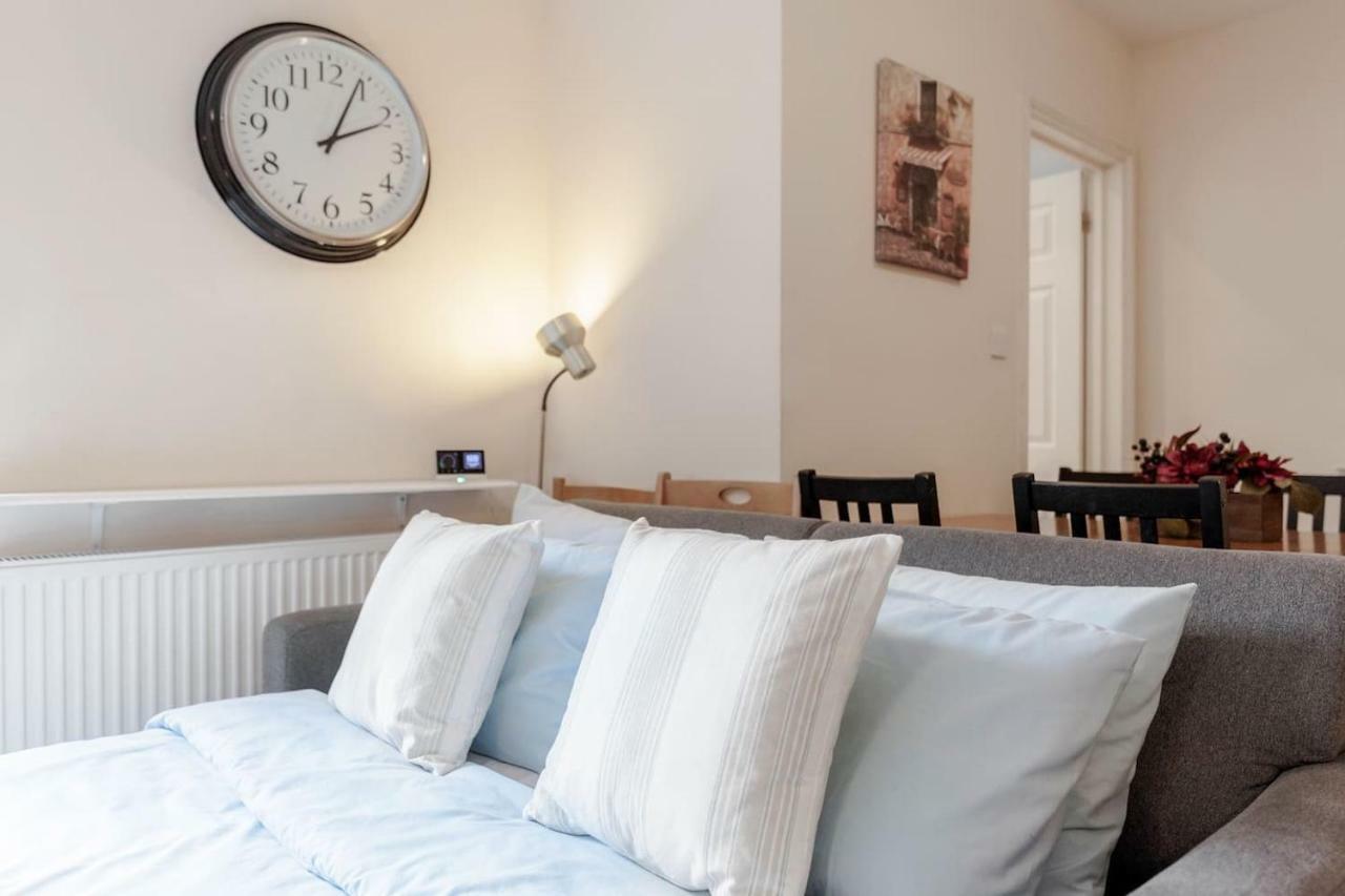 3 Bedroom Garden Flat - Central Location ลอนดอน ภายนอก รูปภาพ