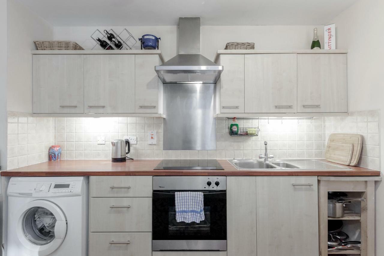 3 Bedroom Garden Flat - Central Location ลอนดอน ภายนอก รูปภาพ